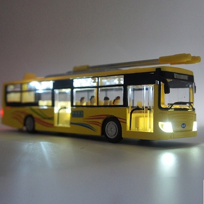 Đồ chơi xe bus bằng sắt nguyên chiếc có thang trên nóc dùng pin có đèn và nhạc màu sắc sơn sáng bóng, an toàn (KÈM PIN)