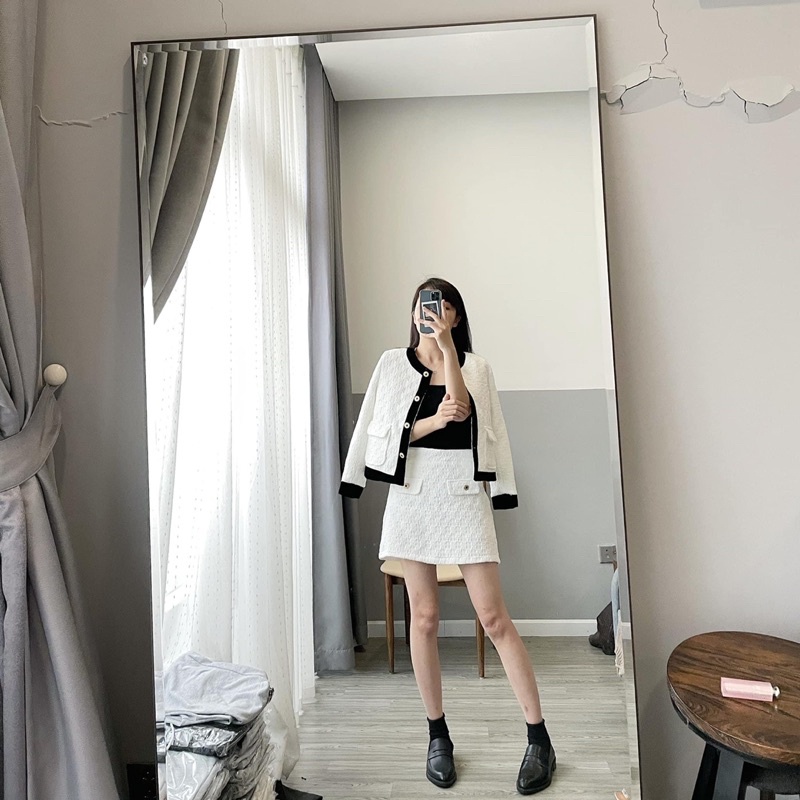 Set áo khoác mix chân váy dạ t trắng viền đen chuẩn NT closet (chất chuẩn mẫu mặc)