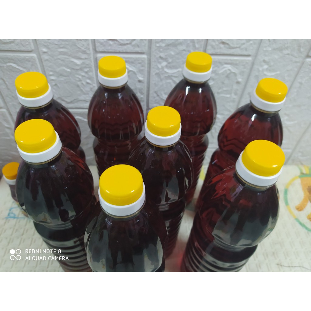 Nước mắm truyền thống loại ngon 1L dộ đạm 35-40% thành phần là cá cơm và muối biển | BigBuy360 - bigbuy360.vn