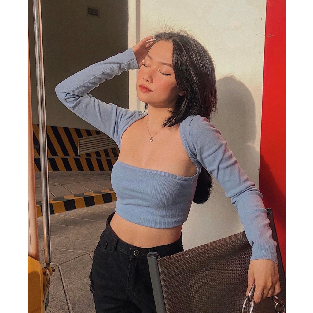 ÁO CROPTOP CỔ VUÔNG KHOÉT