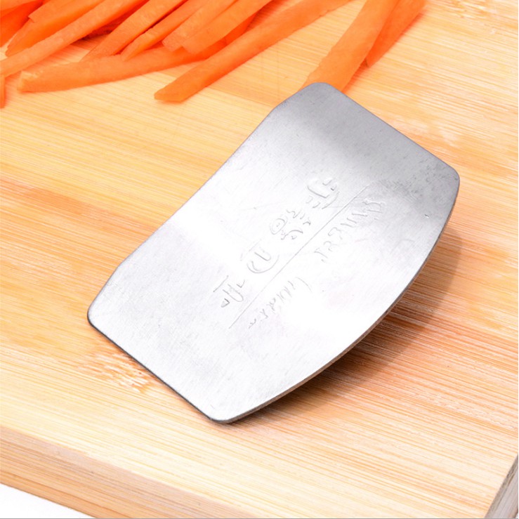 Dụng cụ bảo vệ ngón tay cắt rau củ quả