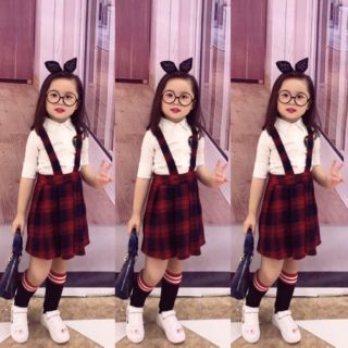 Sét váy dây yếm kèm sơ mi bé gái
