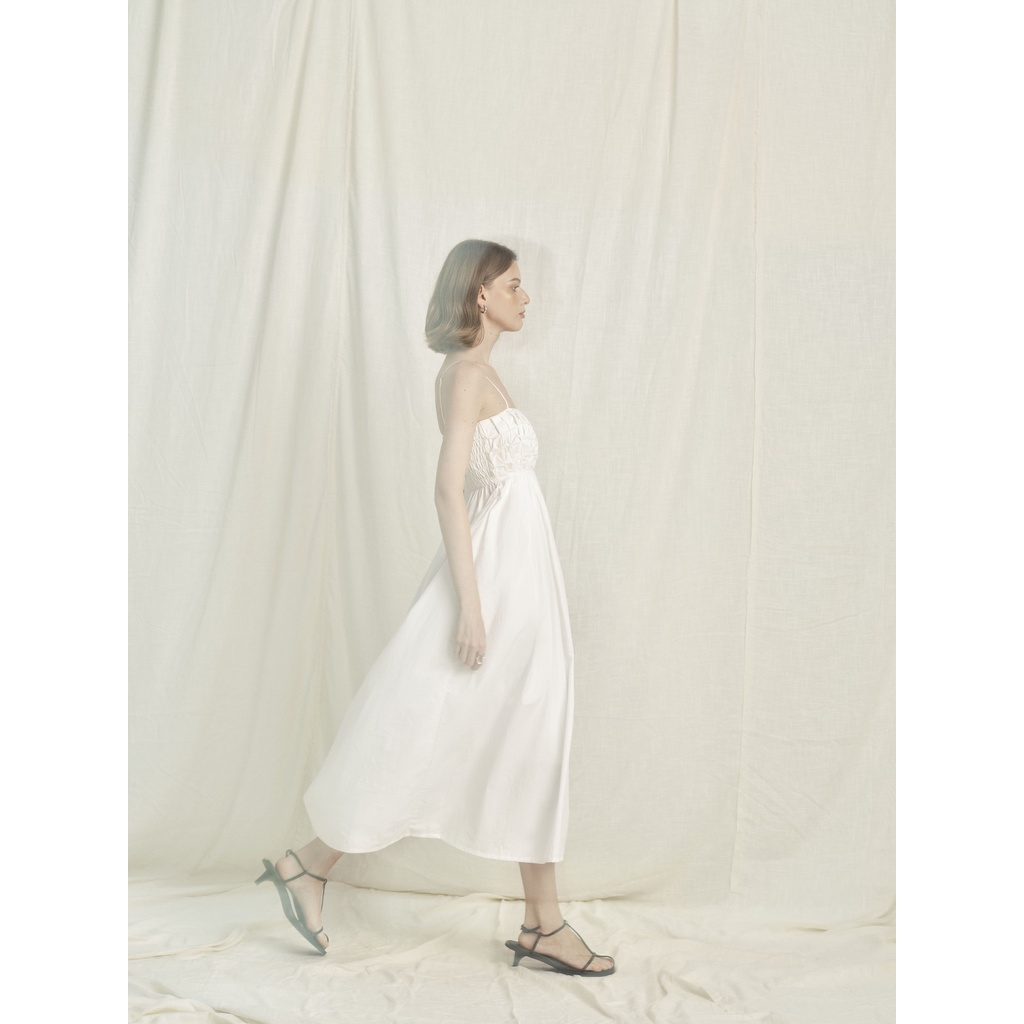 Season Studios| Đầm hai dây Smock Pristal Dress