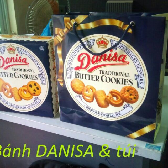 Hộp banh Danisa 681g date mới.