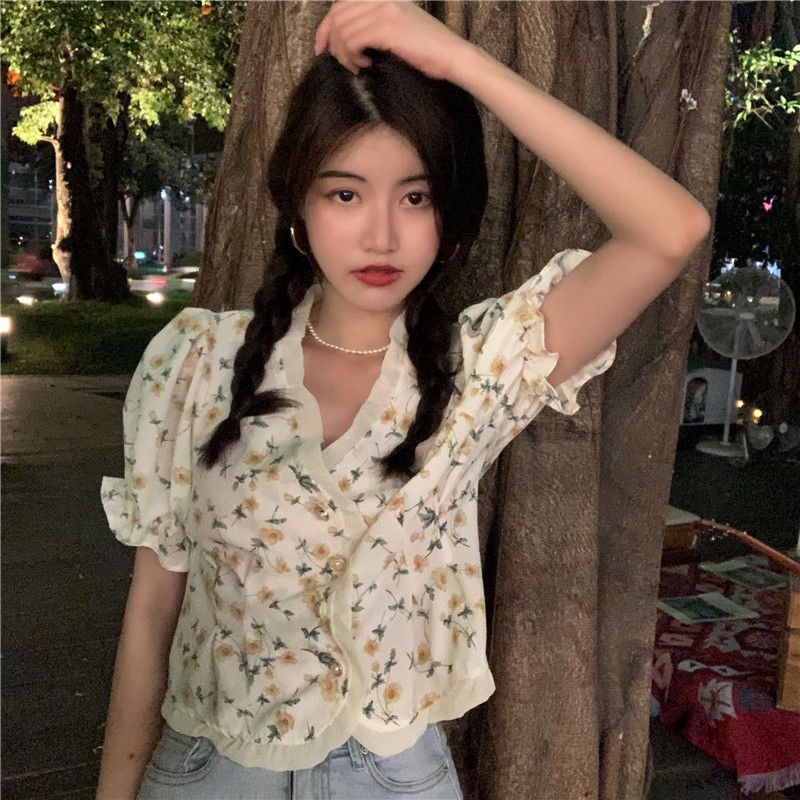 Áo Sơ Mi Ngắn Tay Phồng Cổ Chữ V In Họa Tiết Hoa Phong Cách Pháp Thời Trang Mùa Hè 2022 Cho Nữ