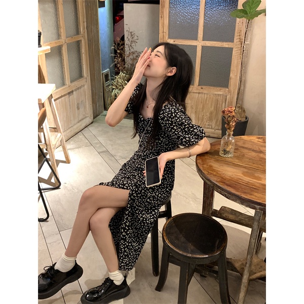 Đầm Cổ Vuông Màu Đen Xẻ Tà Chiết Eo Cao In Họa Tiết Hoa Phong Cách Pháp Thời Trang Mùa Hè Cho Nữ