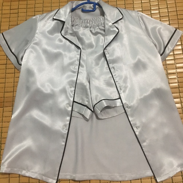 Bộ pijama lụa ngắn tay