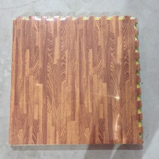 Thảm xốp vân gỗ(1 bịch 4 tấm 60*60*1cm có thanh ráp tường)
