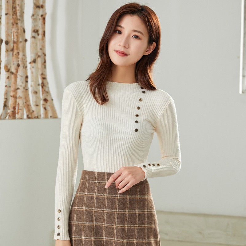 Áo len lông cừu dài tay đính cúc ngực lệch