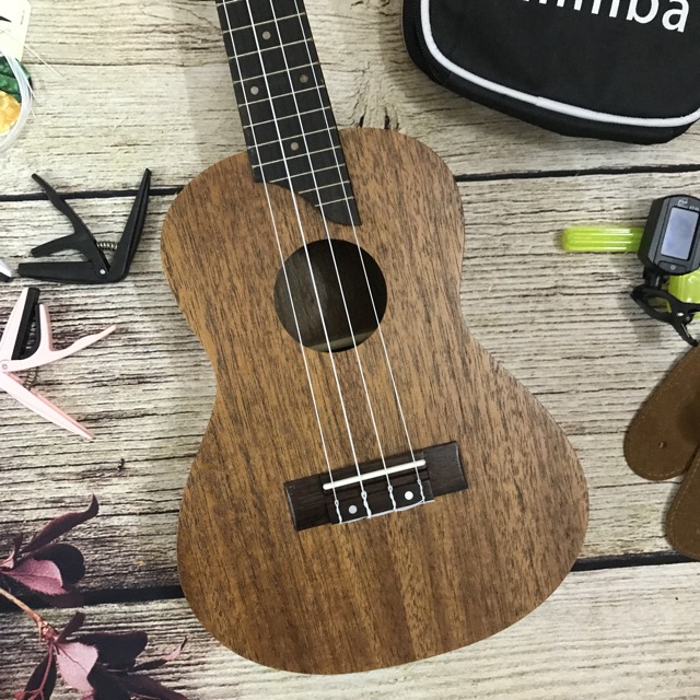 ĐÀN UKULELE CONCERT MG VÁT CẦN