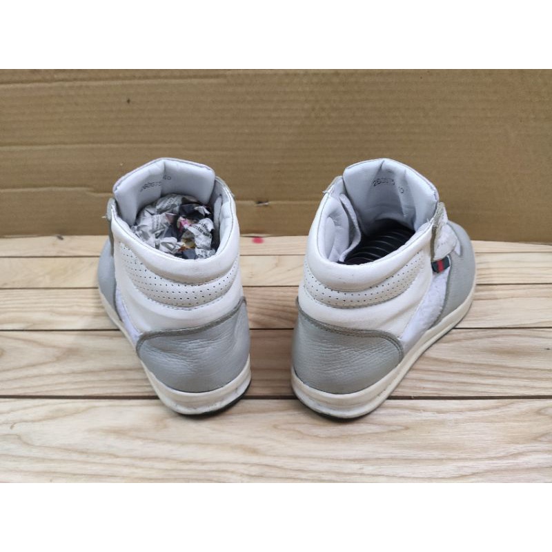 Giày thể thao cổ cao size 40
