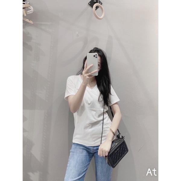Set 2 áo pack cổ tim