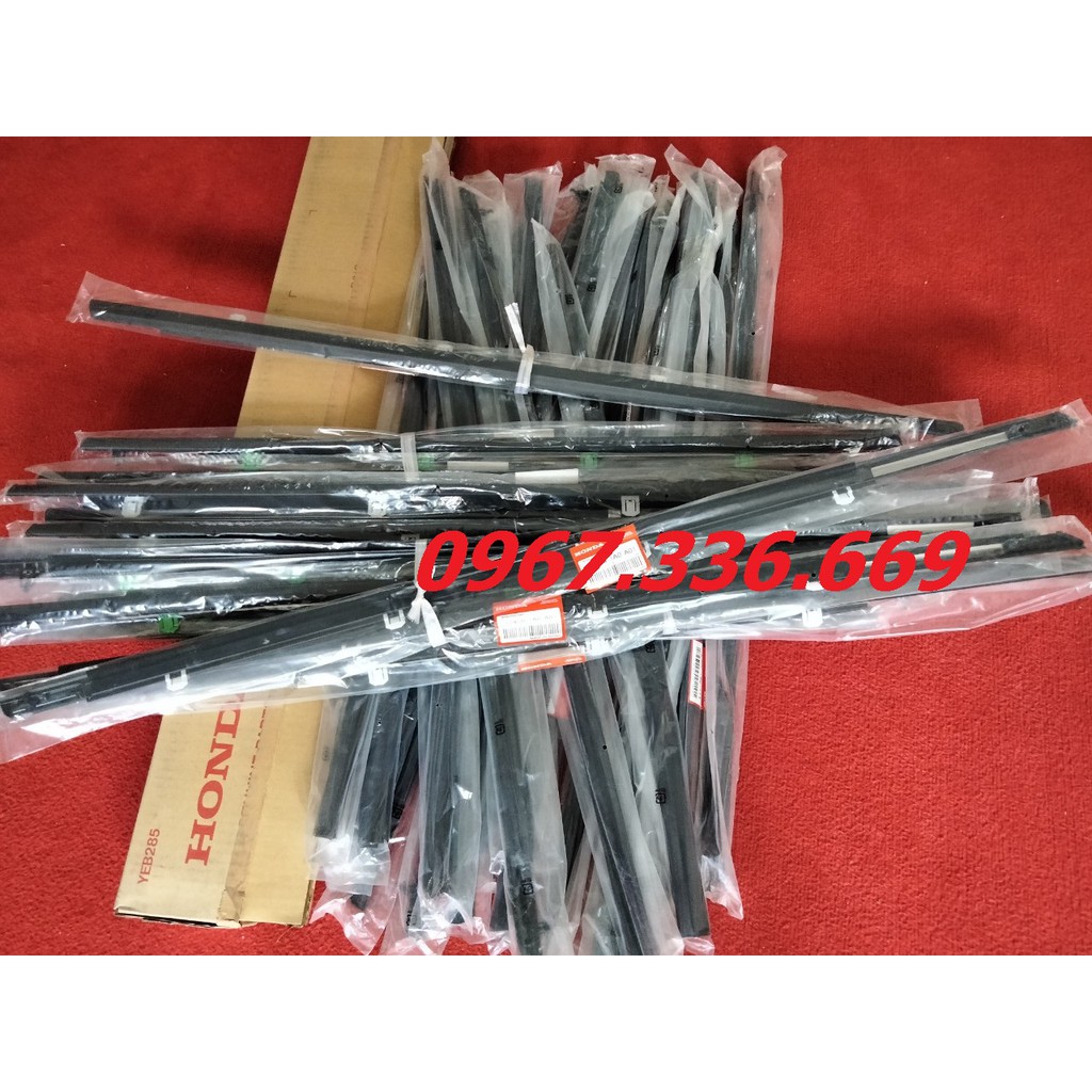 Nẹp chân kính cánh cửa Honda CRV