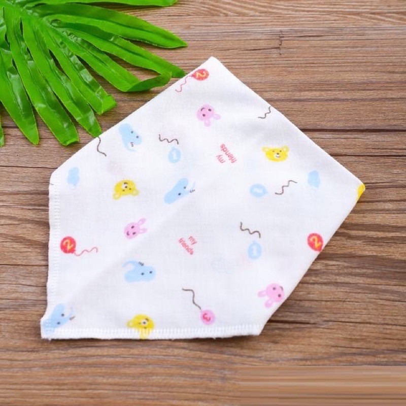 Lẻ 1 chiếc khăn yếm xô tam giác có 2 cúc chỉnh cho bé