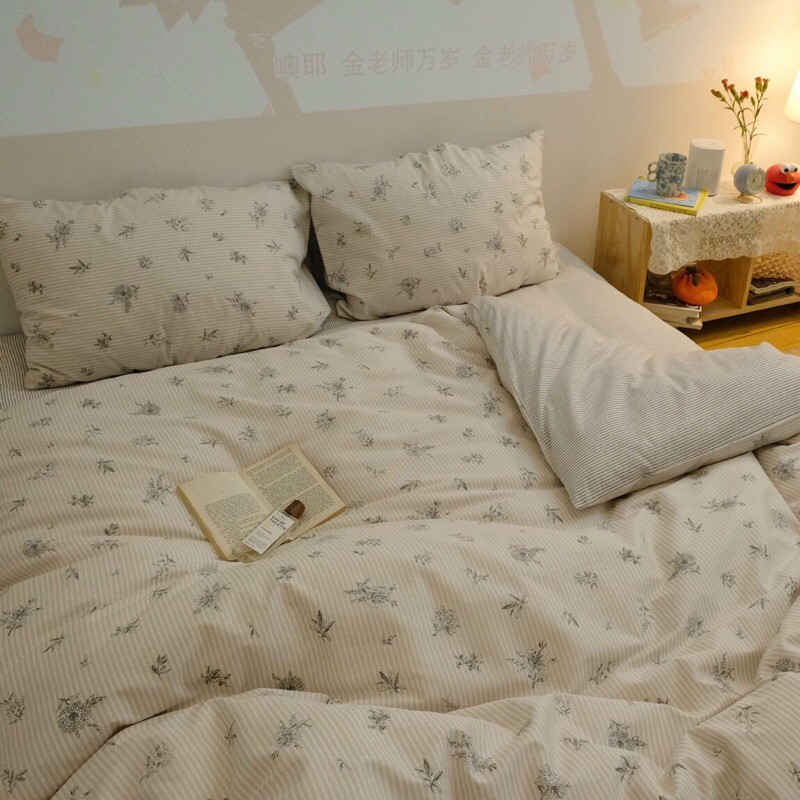 Set chăn ga 4 món cotton living hoa nhí kẻ sọc