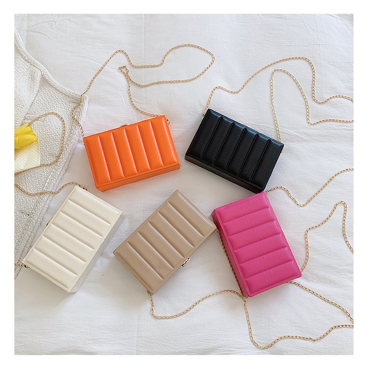 Túi đeo JASMIN NOIR chéo nắp gập in họa tiết kẻ sọc phối dây xích thời trang cho nữ