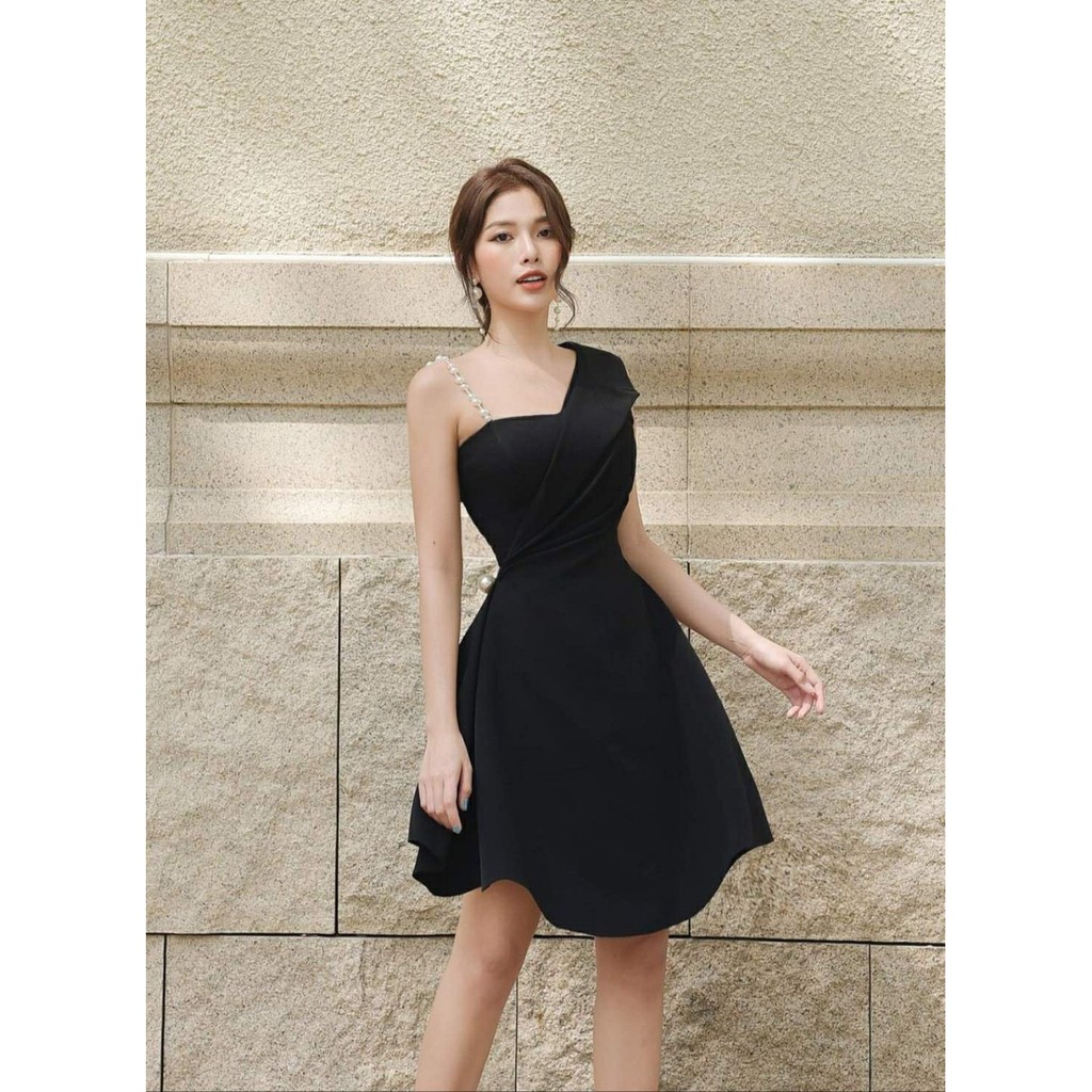 Đầm dự tiệc thiết kế 1 dây vai đính ngọc sang trọng | BigBuy360 - bigbuy360.vn