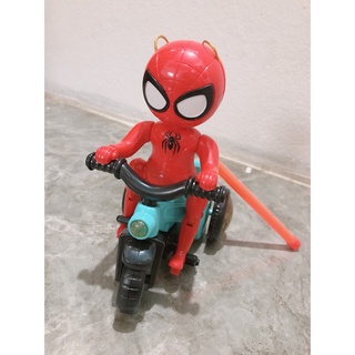 Đồ chơi siêu nhân người nhện lái siêu xe thăng bằng, có nhạc xoay 720 độ