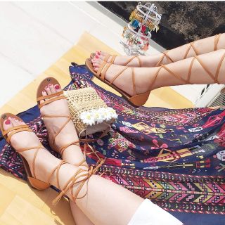 Giày Sandal Cột Dây Tua Rua