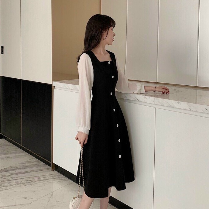 Gunkaymatter Đầm Xòe Tay Dài Phối Lưới Cổ Vuông Cài Nút Chất Liệu Kate