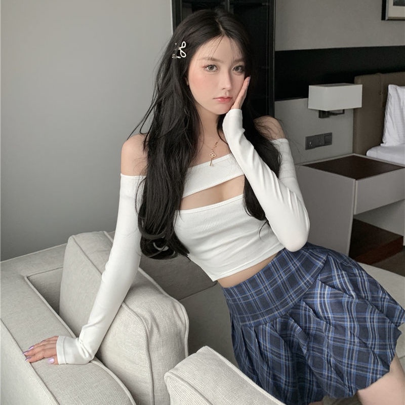 Áo croptop trễ vai dài tay dáng ôm gợi cảm cho nữ COZOK