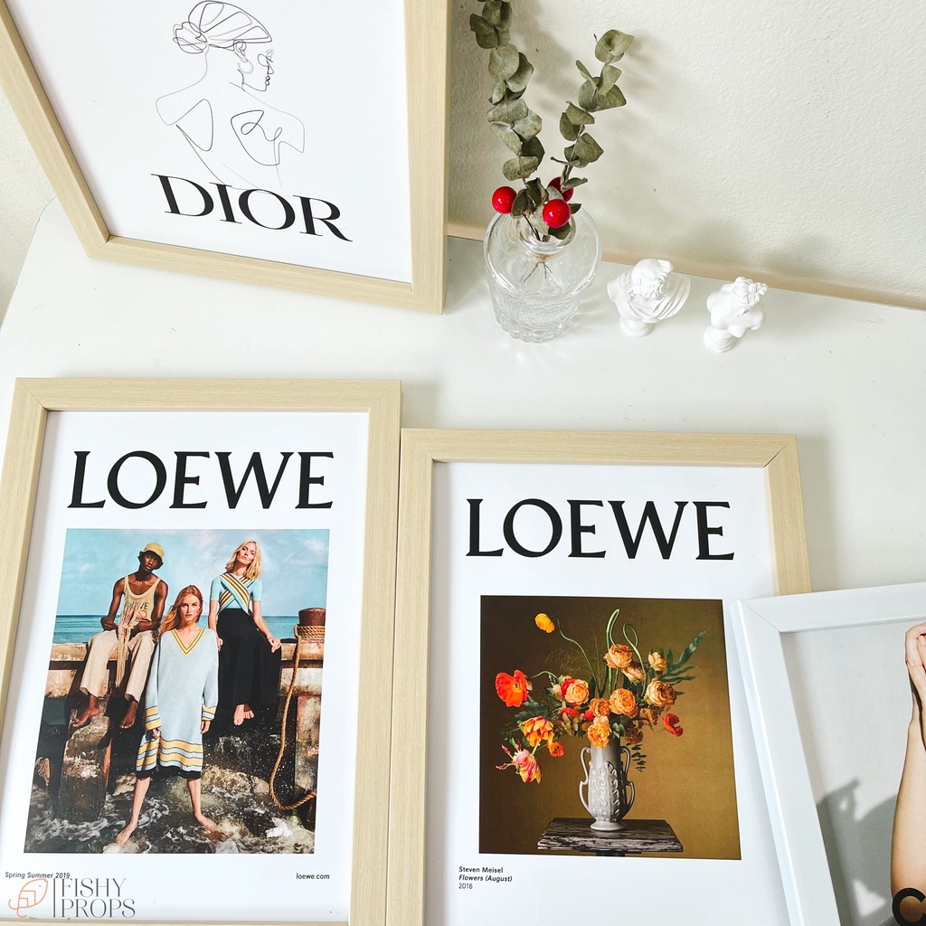 Khung Kèm Tranh Trang Trí Hình Hot Trend Thương Hiệu Đạo Cụ Chụp Ảnh Decor Nhà Cửa Hàng