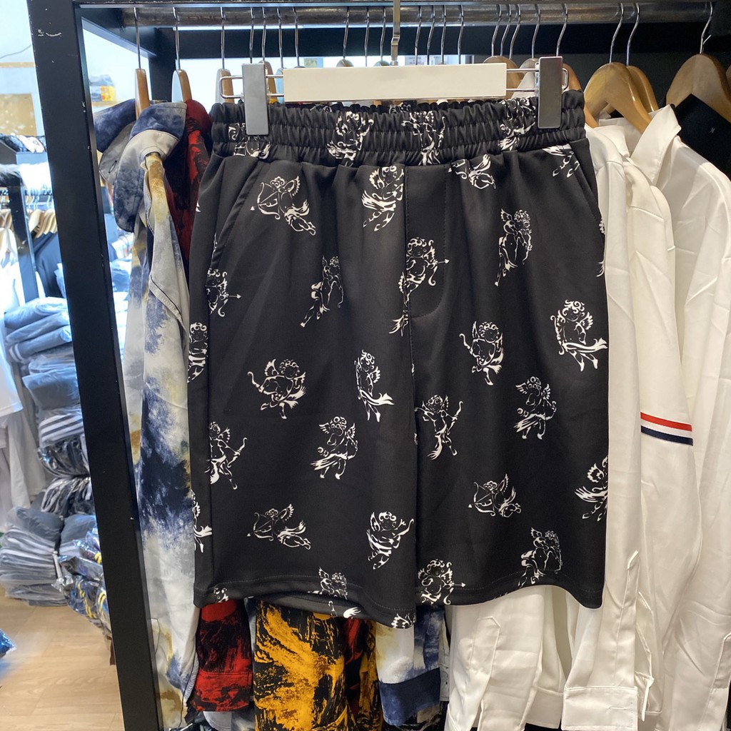 Quần short thun đùi thể thao BoBui đen họa tiết thiên thần | Beway | BigBuy360 - bigbuy360.vn