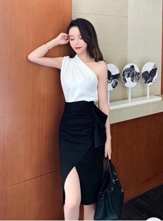 Set áo lệch vai chân váy bèo