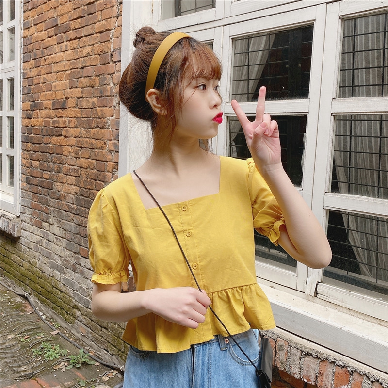 Áo croptop nữ tay ngắn, áo croptop cổ vuông tay phồng màu trắng điệu đà thời trang | BigBuy360 - bigbuy360.vn