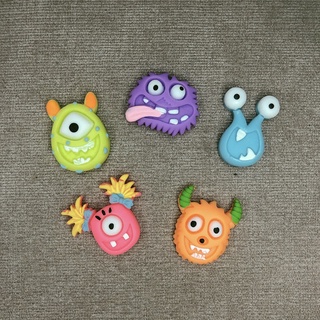 Jibbitz, sticker, charm monster trang trí dép sục