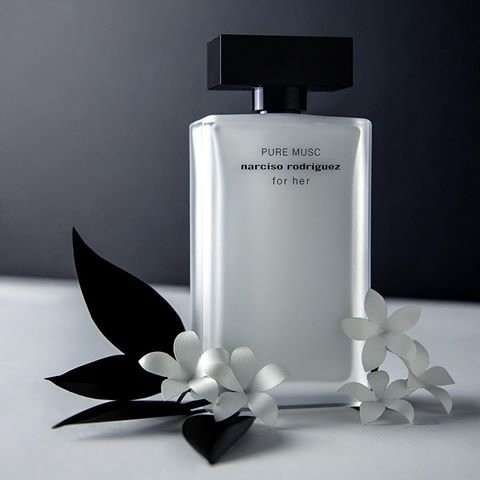 Nước hoa Pure Musc Narciso Rodriguez For Her Trắng 50ml - Sức lôi cuốn đỉnh cao từ Xạ Hương & hoa trắng - Hàng có sẵn