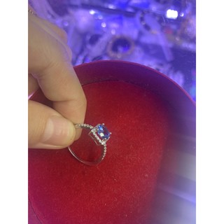 Nhẫn đính đá xanh