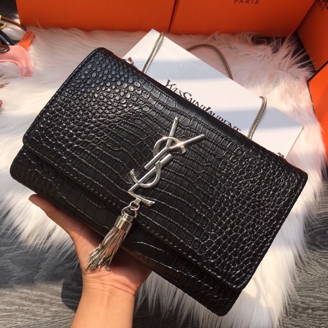 Túi chữ y_ssss_l da rắn đen