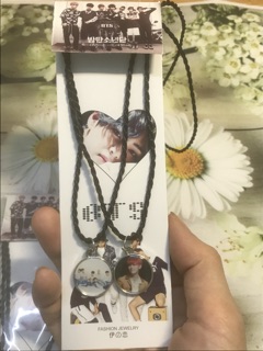 12 bộ vòng cổ đôi BTS