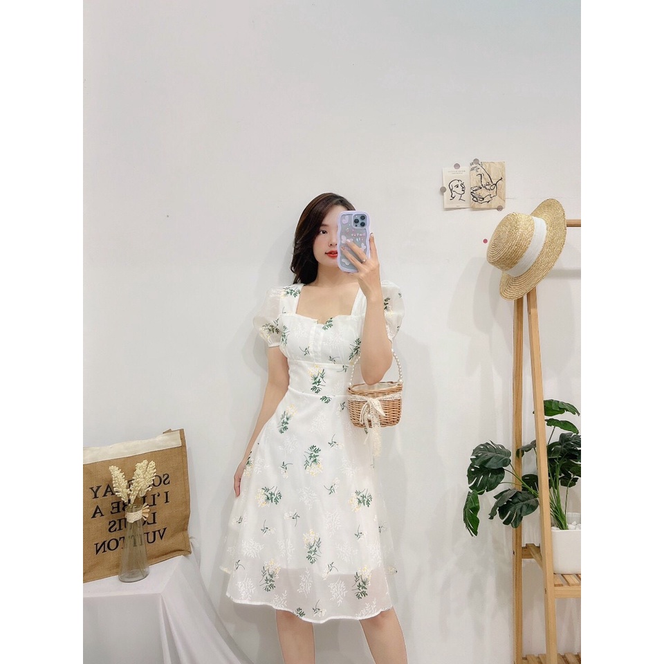 ĐẦM VÁY HOA LÁ CỔ VUÔNG - Hình Shop Chụp