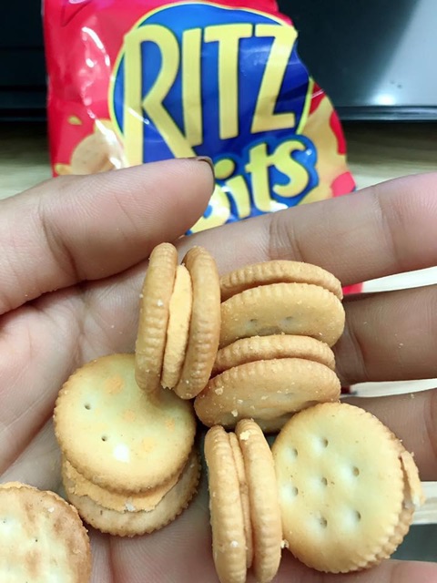 Bánh Rizt của Mỹ 1 thùng 30 gói