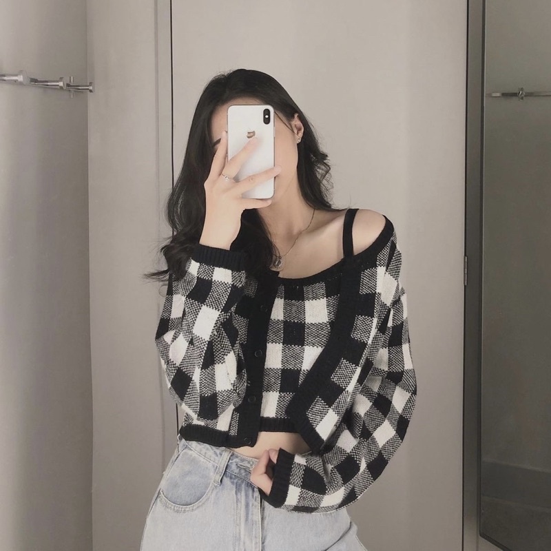 Set áo 2 dây kèm cadigan hoạ tiết kẻ caro siêu hot | BigBuy360 - bigbuy360.vn