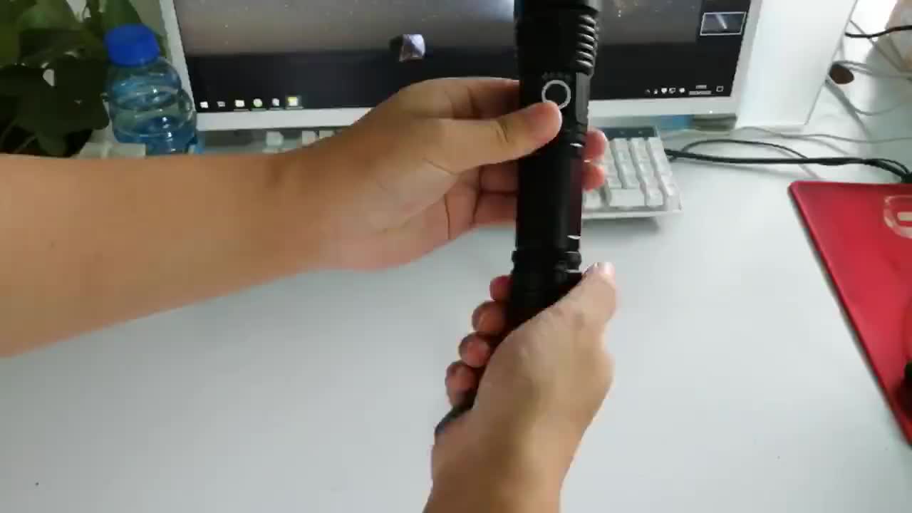 Đèn pin siêu sáng XH P50 cực mạnh | BigBuy360 - bigbuy360.vn