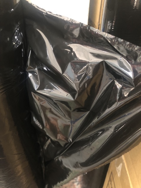 Màng pe đen thui quấn 2kg khổ 50cm chỉ 122.000đ/ cuộn