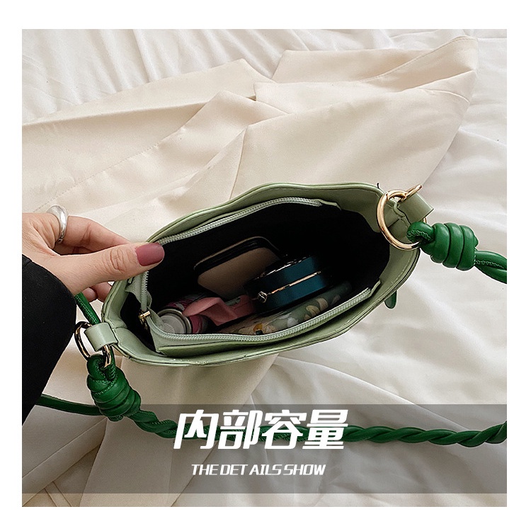 Túi Đeo JASMIN NOIR Vai Da PU Phối Tua Rua Thời Trang Cho Nữ