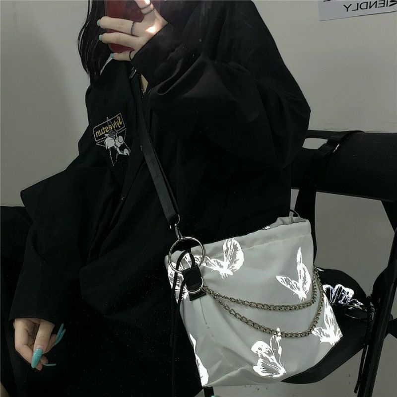 Túi đeo chéo, túi xách tay dây xích, dây rút, vải canvas - BƯỚM XÍCH