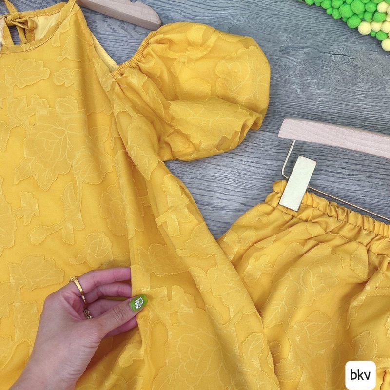 Set áo yếm hoa ren mix quần suông