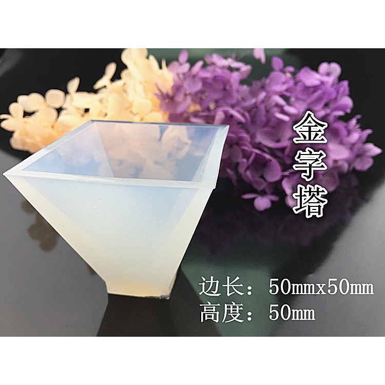 Khuôn silicone làm kim tự tháp bằng keo epoxy resin, làm handmate