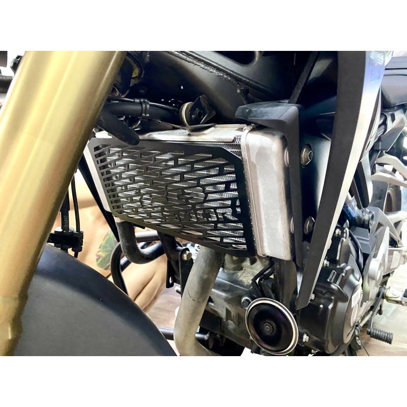 Bảo vệ két nước, che két nước CB300 2018-2022 inox