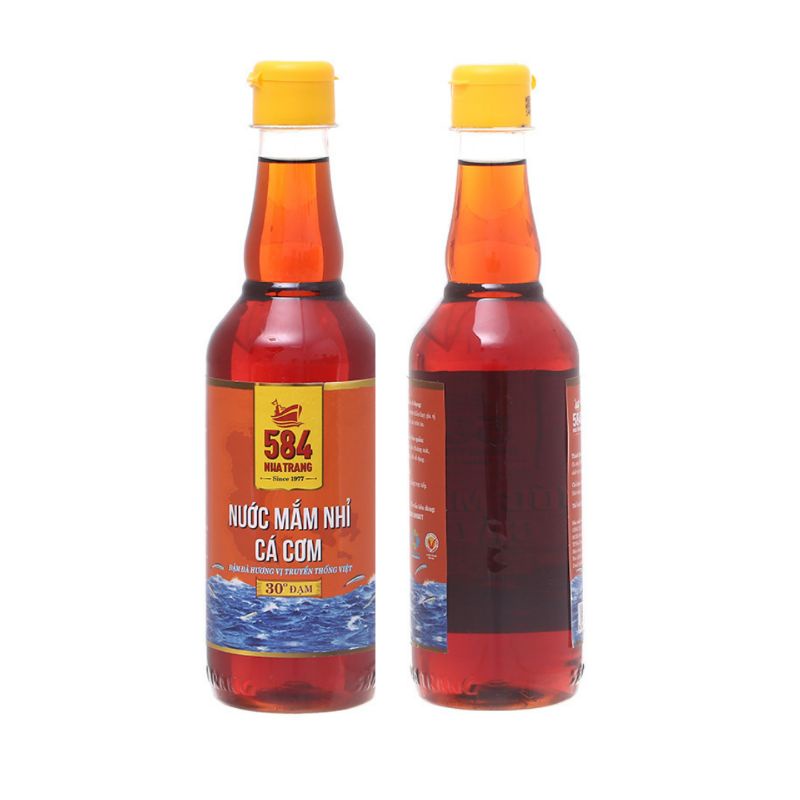 Nước mắm nhĩ cá cơm 584 Nha Trang 30 độ đạm chai 500ml date mới