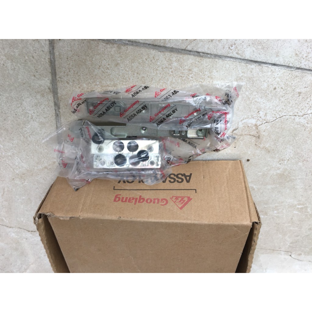 Chốt bật cánh phụ cửa nhựa lõi thép K15