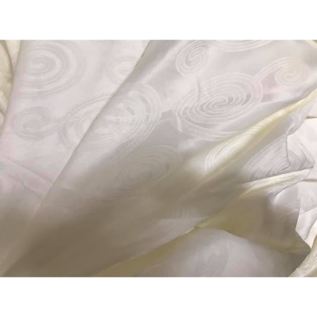 Vải gấm trắng