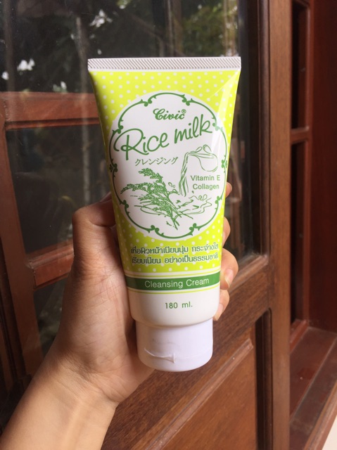 Sữa rửa mặt gạo thái lan