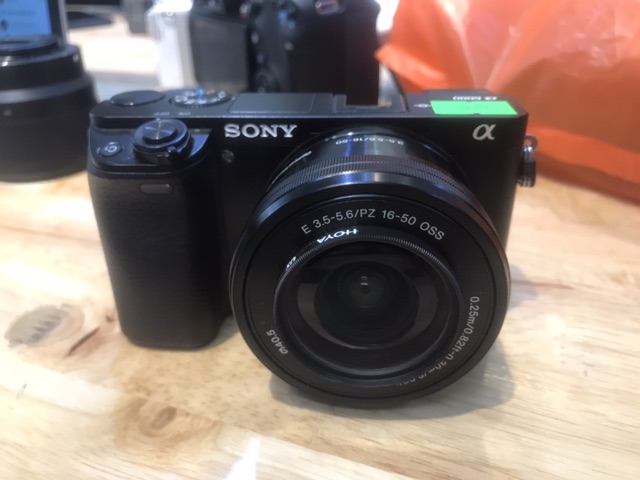 Máy ảnh Sony A6000 kèm kit 16-50mm