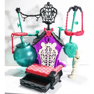 Bộ đồ chơi chuồng thú Monster High